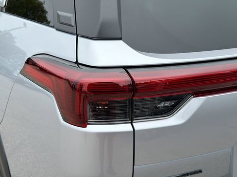 New 2026 Subaru Outback Limited AWD/4WD image 10