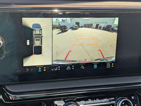 Used 2023 GMC Sierra 1500 AT4 w/ AT4 Premium Package image 24