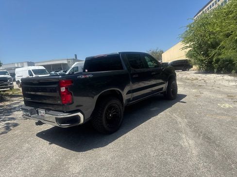 Used 2021 Chevrolet Silverado 1500 LT AWD/4WD image 14
