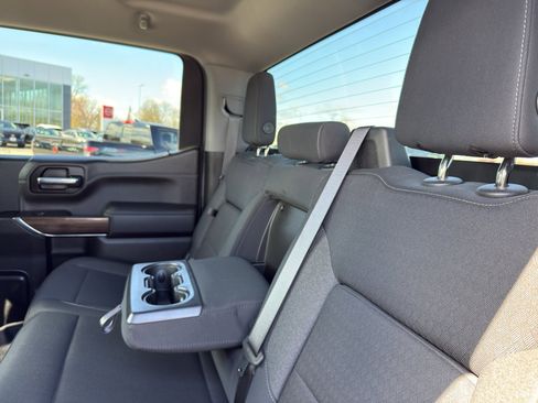 Used 2022 Chevrolet Silverado 1500 RST AWD/4WD image 35
