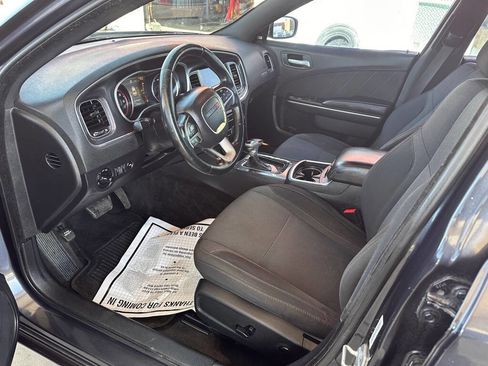 Used 2016 Dodge Charger SXT image 12