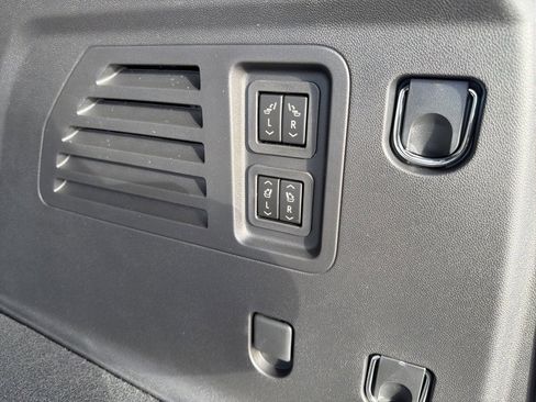 New 2026 Chevrolet Traverse RS image 21