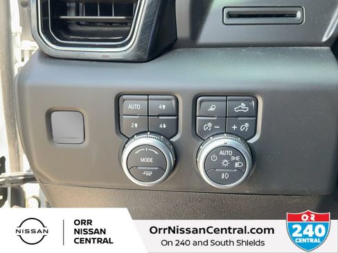 Used 2025 GMC Sierra 2500 AT4 AWD/4WD image 18