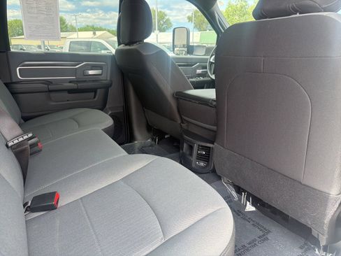 Used 2022 RAM 2500 Big Horn w/ Cold Weather Group AWD/4WD image 30