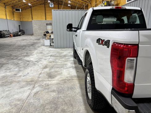 Used 2019 Ford F250 XL w/ STX Appearance Package AWD/4WD image 9