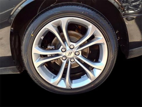 Used 2022 Dodge Challenger R/T image 5