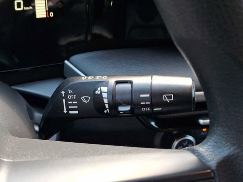Used 2025 Nissan Kicks S AWD/4WD image 25