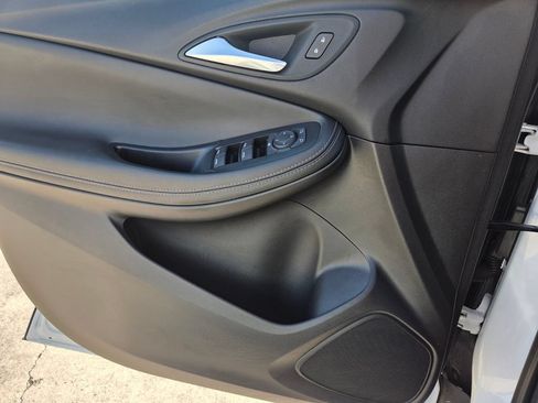 Used 2025 Buick Encore GX Preferred FWD image 21