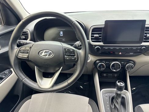Used 2025 Hyundai Venue SEL FWD image 52