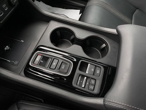 Used 2024 Honda Pilot EX-L image 19