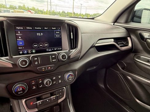Used 2023 GMC Terrain AT4 AWD/4WD image 30