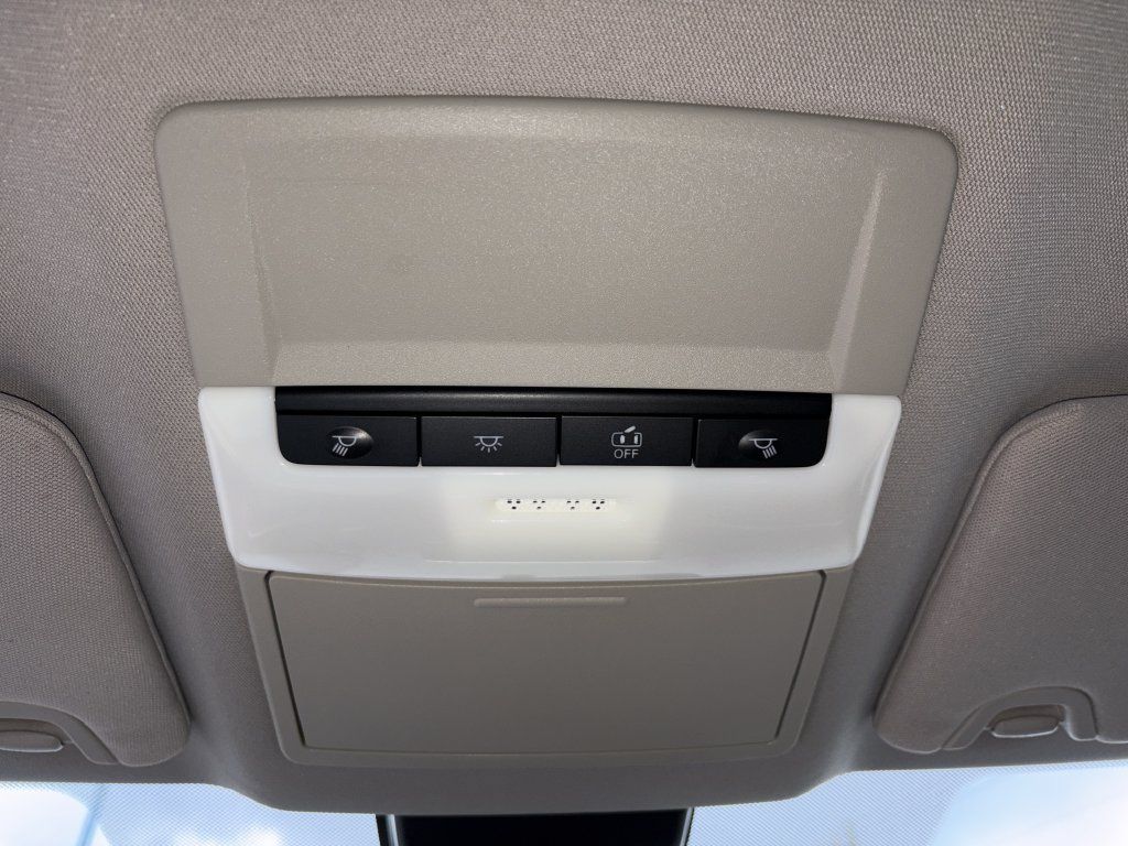 Used 2020 Nissan Altima 2.5 SR FWD image 13
