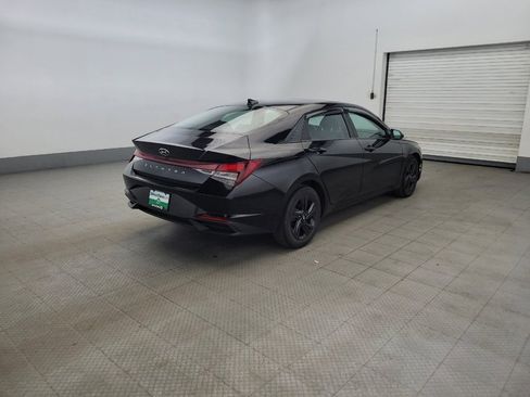 Used 2023 Hyundai Elantra SEL w/ Cargo Package image 9