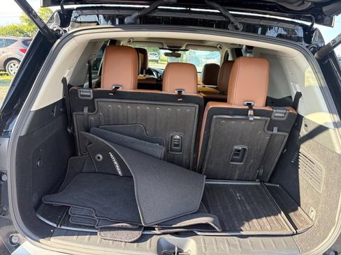 Used 2025 Nissan Pathfinder Platinum w/ Cargo Package AWD/4WD image 10