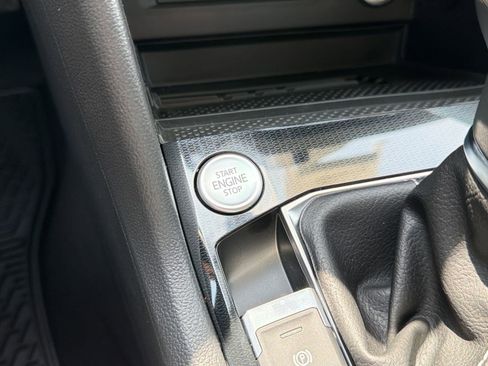 New 2026 Volkswagen Taos SE FWD image 25