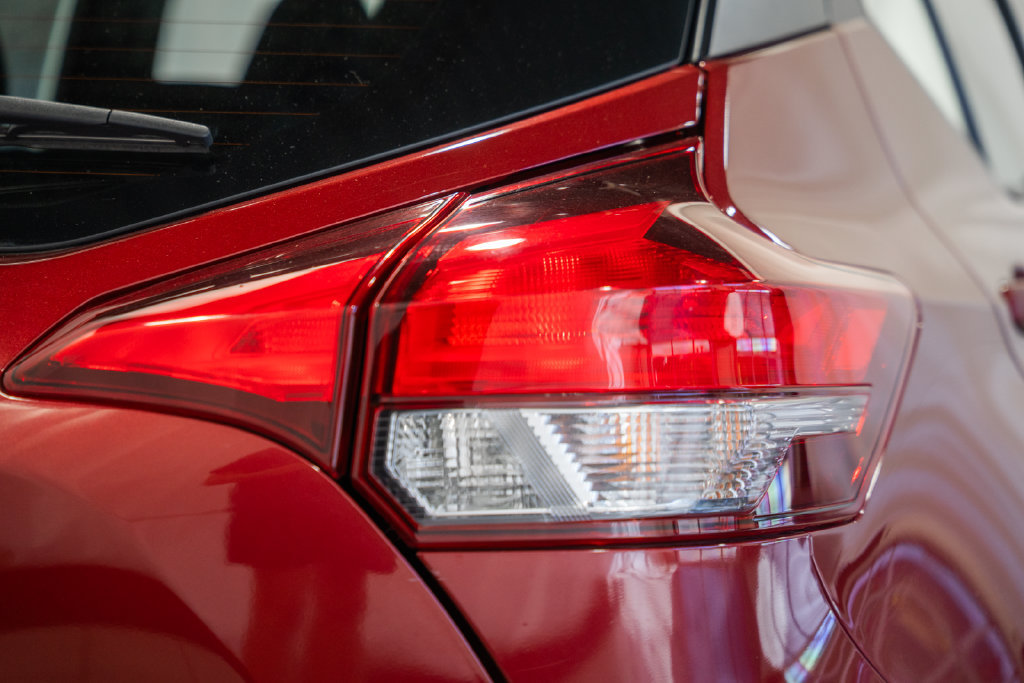 Used 2020 Nissan Kicks SV FWD image 6