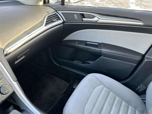 Used 2014 Ford Fusion S image 31