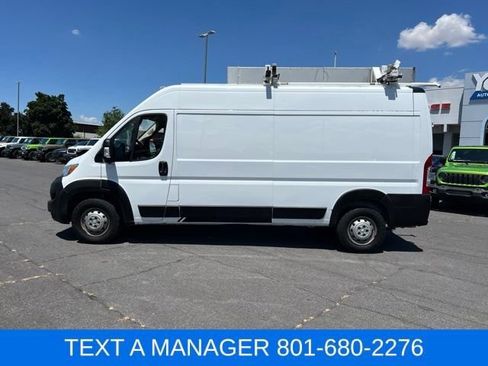 Used 2023 RAM ProMaster 2500 w/ Driver Convenience Group FWD image 2
