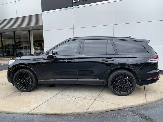 Used 2023 Lincoln Aviator Black Label w/ Jet Package AWD/4WD image 2