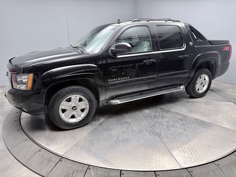 Used 2013 Chevrolet Avalanche LT w/ Suspension Package, Off-Road AWD/4WD image 1
