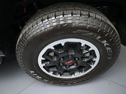 Used 2026 Toyota 4Runner TRD Off-Road AWD/4WD image 15
