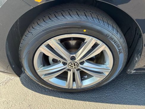 Used 2022 Volkswagen Jetta SE FWD image 11