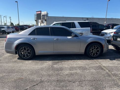 Used 2016 Chrysler 300 S AWD/4WD image 10