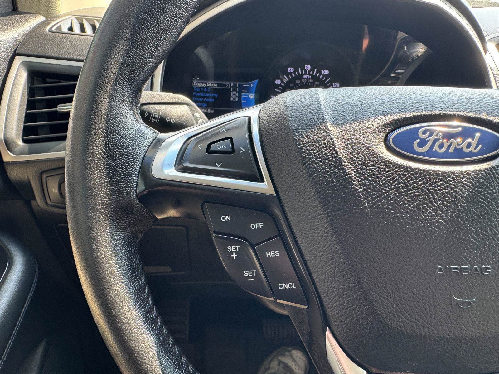 Used 2019 Ford Edge SEL w/ Equipment Group 201A FWD image 17