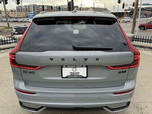 New 2026 Volvo XC60 B5 Ultra w/ Climate Package AWD/4WD image 9