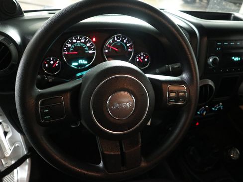 Used 2013 Jeep Wrangler Sport AWD/4WD image 16