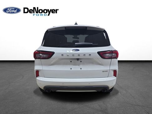 Used 2023 Ford Escape ST-Line w/ Tech Pack #1 AWD/4WD image 8