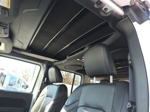 Used 2023 Jeep Wrangler Altitude image 5