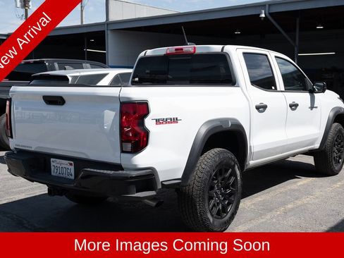 Used 2025 Chevrolet Colorado Trail Boss AWD/4WD image 3