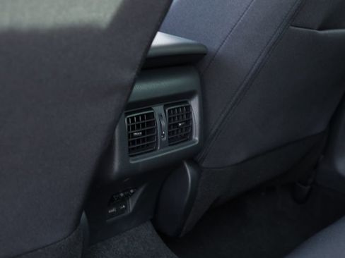 Used 2025 Toyota Camry LE image 10