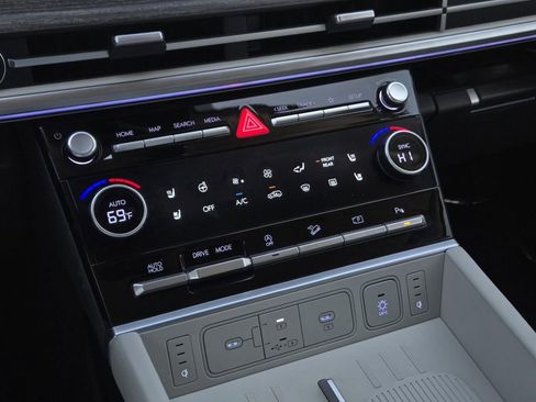 Certified 2025 Hyundai Santa Fe Calligraphy image 16