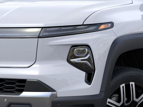 New 2026 Chevrolet Silverado EV LT image 34
