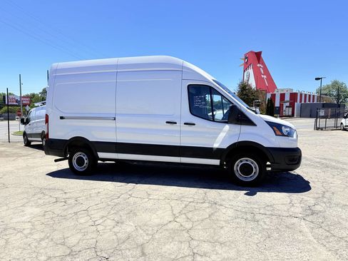 Used 2023 Ford Transit 250 148 High Roof RWD image 2