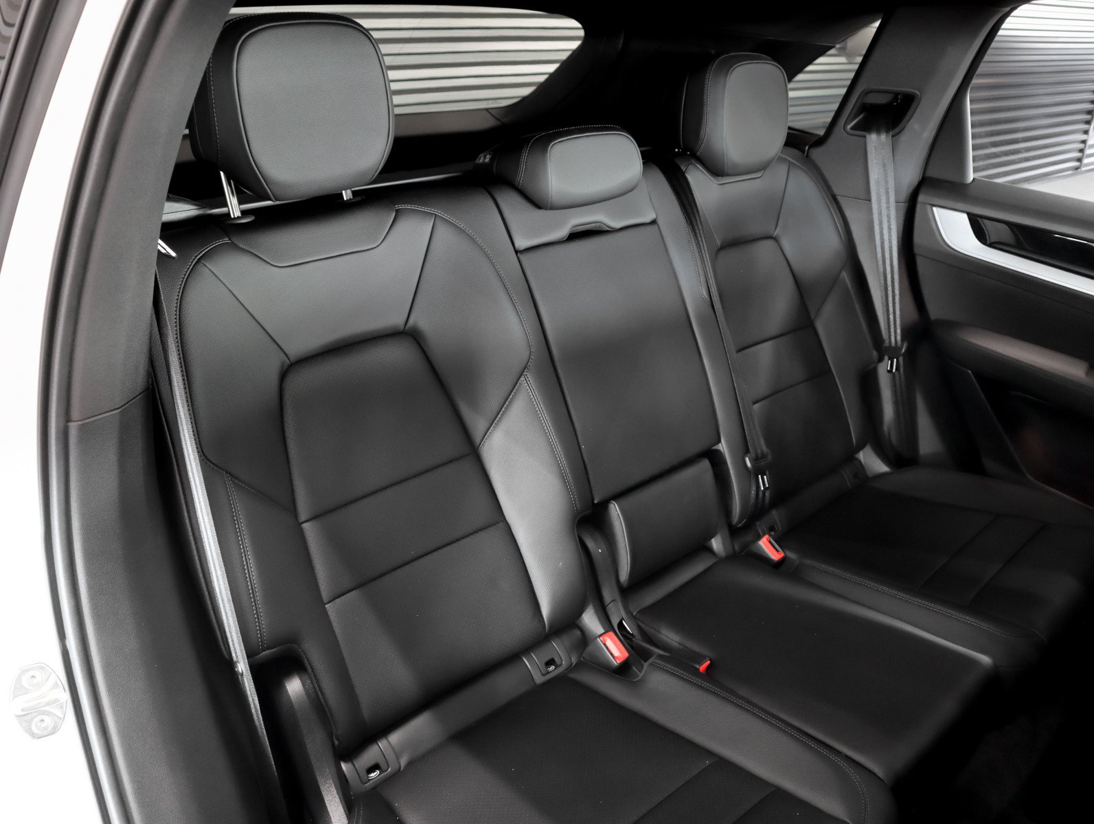 Used 2026 Porsche Cayenne AWD/4WD image 7
