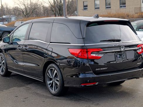 Used 2023 Honda Odyssey Touring image 6
