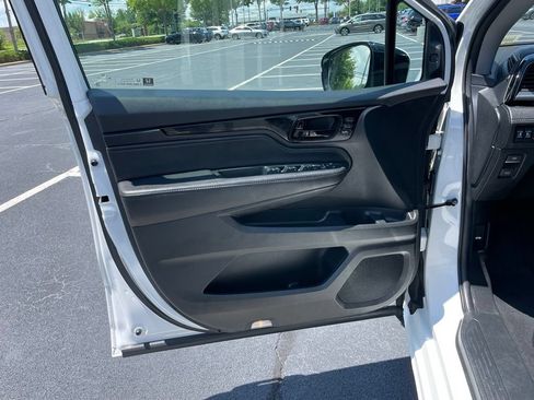 Certified 2024 Honda Odyssey Elite image 24