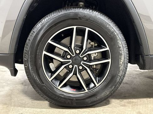 Used 2021 Jeep Grand Cherokee Trailhawk w/ Premium Lighting Group AWD/4WD image 28