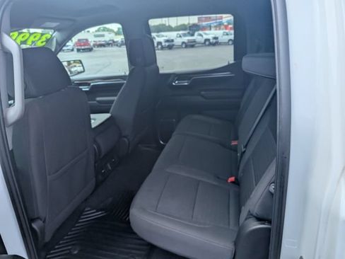 Used 2025 Chevrolet Silverado 1500 LT AWD/4WD image 10