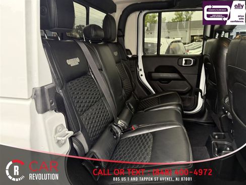 Used 2022 Jeep Gladiator Overland w/ Cold Weather Group AWD/4WD image 33
