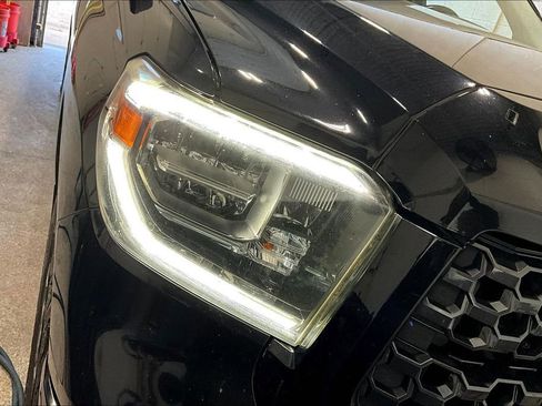 Used 2018 Toyota Tundra SR5 image 32