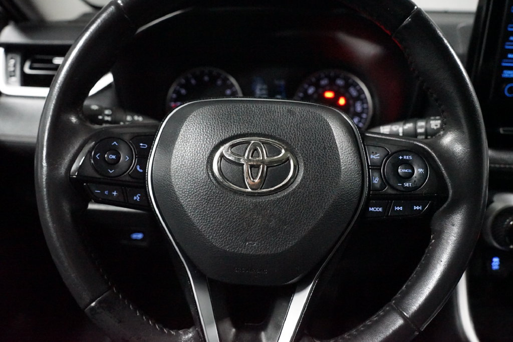 Certified 2022 Toyota RAV4 XLE Premium FWD image 12