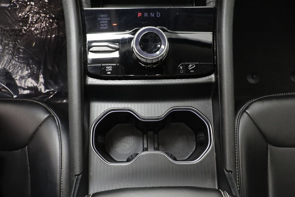 Used 2023 Jeep Grand Cherokee 4WD 4xe image 14