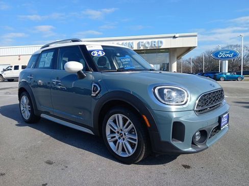 Used 2024 MINI Cooper Countryman S w/ Signature Upholstery Package image 2
