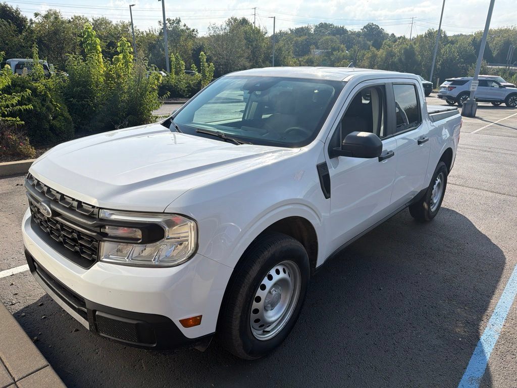Used 2023 Ford Maverick XL FWD image 3