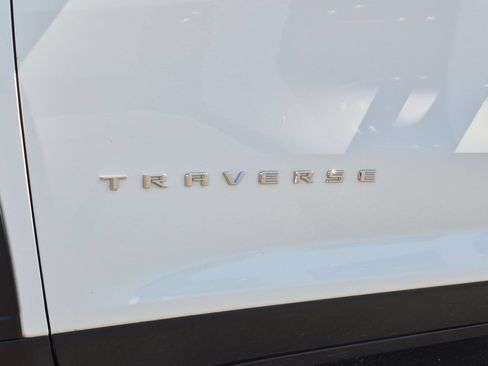Certified 2024 Chevrolet Traverse LS AWD/4WD image 32