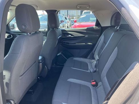 Certified 2023 Chevrolet TrailBlazer LS FWD image 11